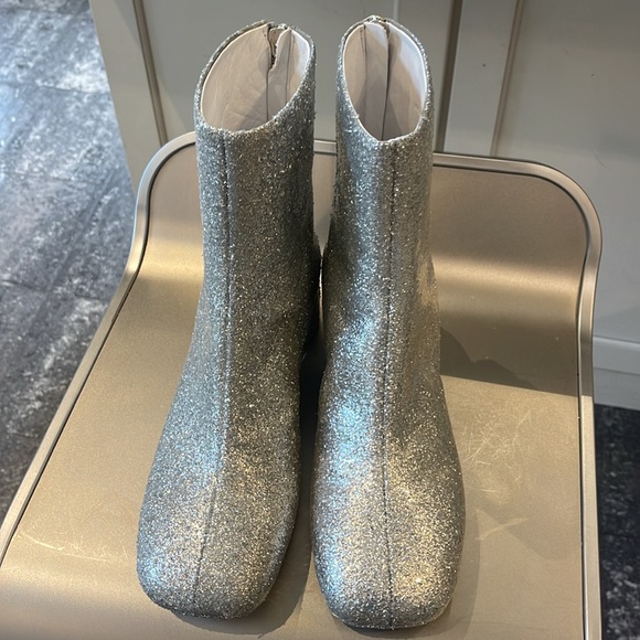 NIB MM6 MAISON MARGIELA SILVER GLITTER ANKLE ZIP UP BOOT . 39/8.5 - Picture 2 of 9